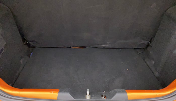 2016 Tata Tiago XZ PETROL, Petrol, Manual, 42,772 km, Boot Inside