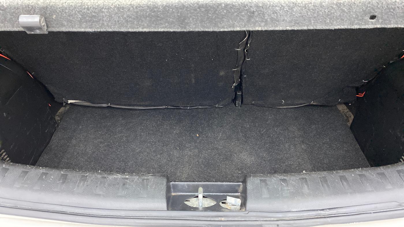2015 Maruti Swift VXI, Petrol, Manual, 47,581 km, Boot Inside