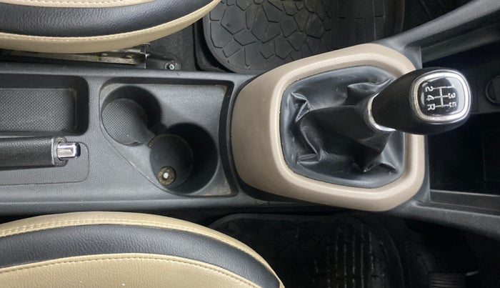 2015 Hyundai Xcent S (O) 1.2, Petrol, Manual, 1,25,322 km, Gear Lever