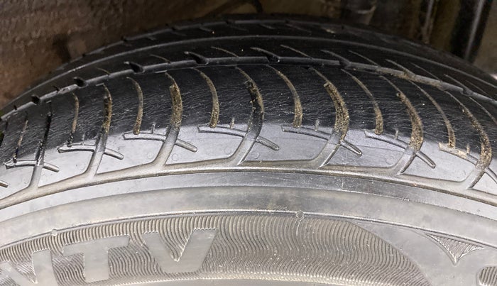 2018 Datsun Go T, Petrol, Manual, 34,676 km, Left Rear Tyre Tread