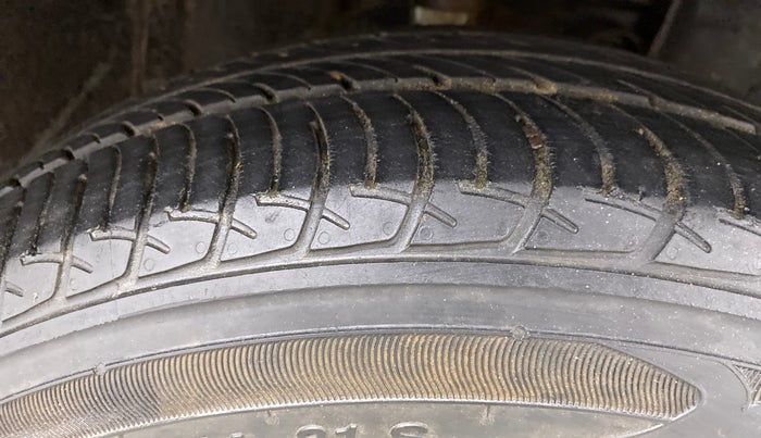 2018 Datsun Go T, Petrol, Manual, 34,676 km, Right Front Tyre Tread