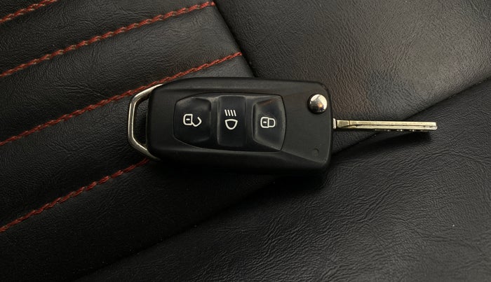 2022 Tata PUNCH ADVENTURE MT, Petrol, Manual, 22,486 km, Key Close Up