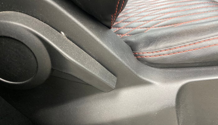 2022 Tata PUNCH ADVENTURE MT, Petrol, Manual, 22,486 km, Driver Side Adjustment Panel