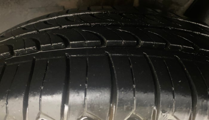 2016 Hyundai Grand i10 SPORTZ 1.2 KAPPA VTVT, Petrol, Manual, 49,219 km, Left Rear Tyre Tread