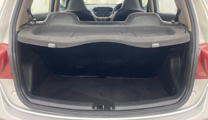 2016 Hyundai Grand i10 SPORTZ 1.2 KAPPA VTVT, Petrol, Manual, 49,219 km, Boot Inside