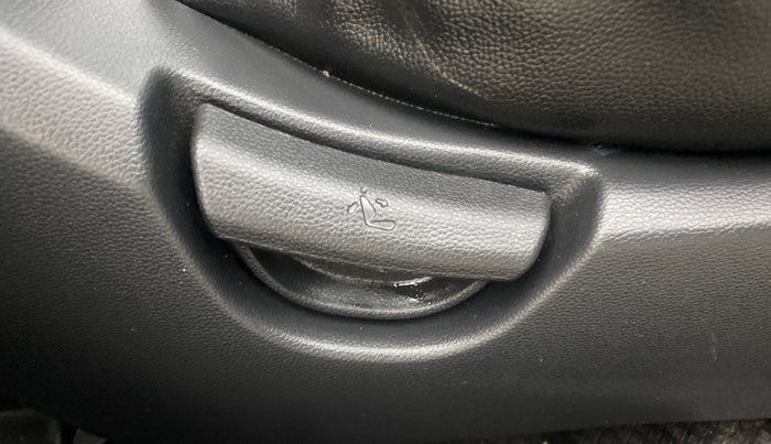 2016 Hyundai Grand i10 SPORTZ 1.2 KAPPA VTVT, Petrol, Manual, 49,219 km, Driver Side Adjustment Panel