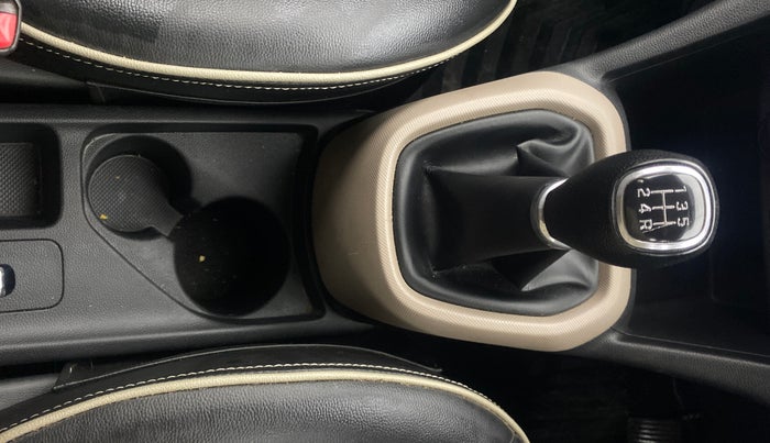 2016 Hyundai Grand i10 SPORTZ 1.2 KAPPA VTVT, Petrol, Manual, 49,219 km, Gear Lever