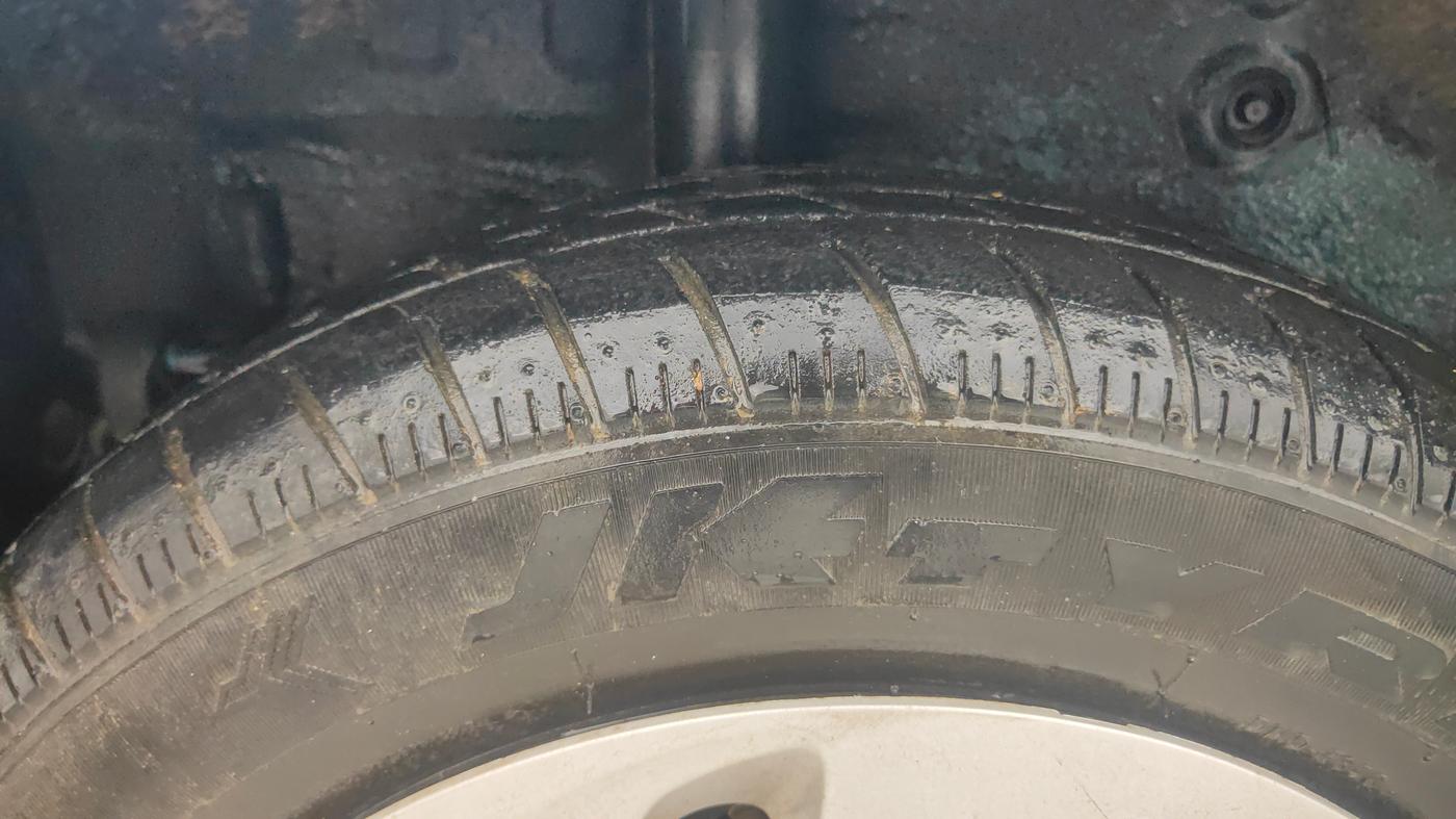 2015 Maruti Celerio ZXI AMT, Petrol, Automatic, 28,006 km, Right Rear Tyre Tread