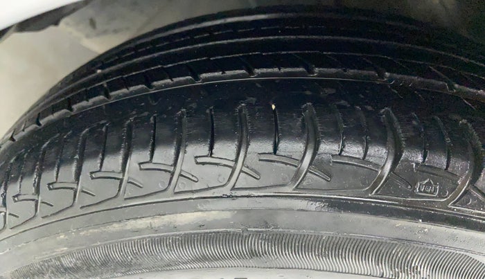 2015 Honda Mobilio 1.5 S I VTEC, Petrol, Manual, 66,439 km, Left Front Tyre Tread