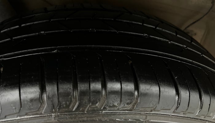 2020 Hyundai VENUE S 1.0 TURBO DCT, Petrol, Automatic, 88,120 km, Right Rear Tyre Tread