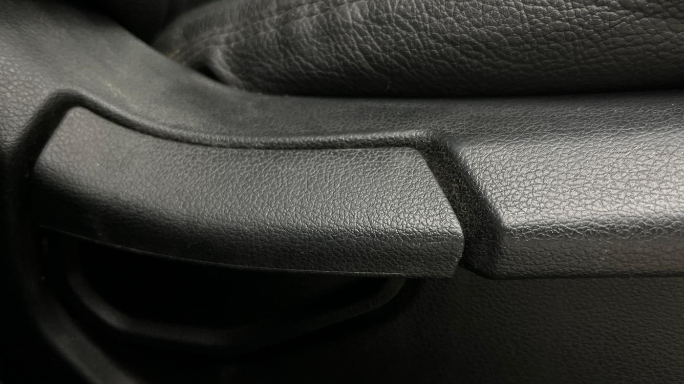 2020 Hyundai VENUE S 1.0 TURBO DCT, Petrol, Automatic, 88,102 km, Driver Side Adjustment Panel