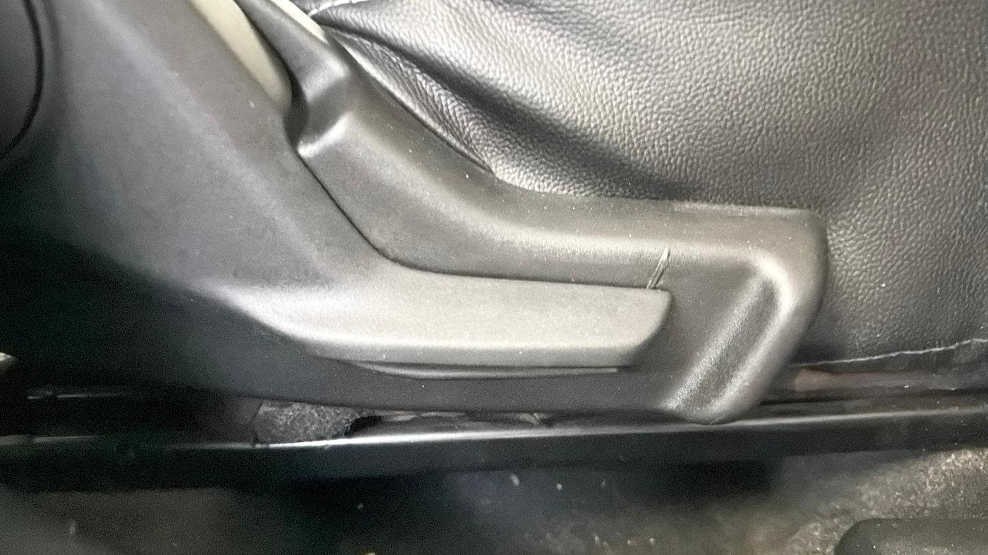 2017 Maruti Baleno SIGMA PETROL 1.2, Petrol, Manual, 47,069 km, Driver Side Adjustment Panel