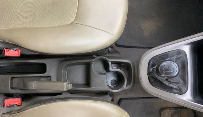 2015 Hyundai i10 MAGNA 1.1, CNG, Manual, 68,805 km, Gear Lever