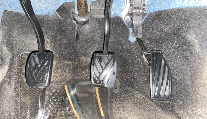 2019 Maruti Baleno DELTA PETROL 1.2, CNG, Manual, 83,984 km, Pedals