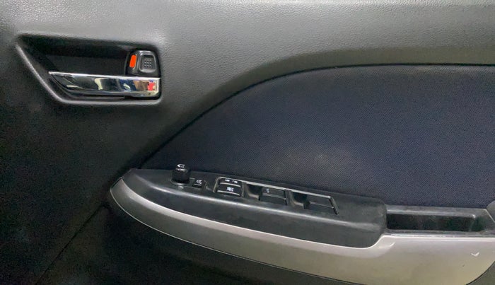 2019 Maruti Baleno DELTA PETROL 1.2, CNG, Manual, 83,984 km, Driver Side Door Panels Control