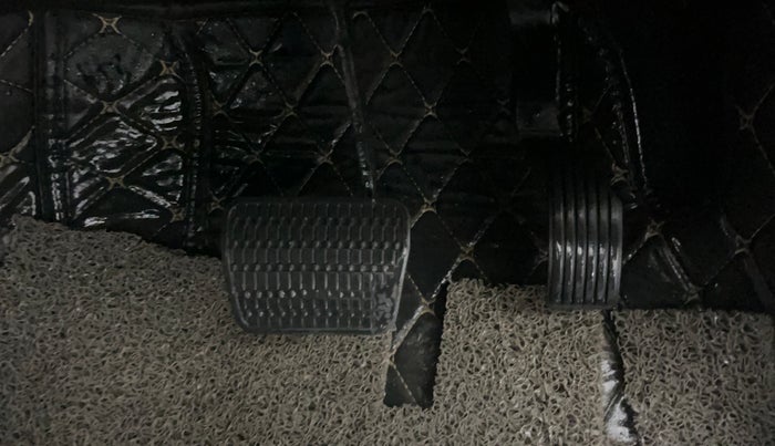 2022 Tata PUNCH ADVENTURE AMT, Petrol, Automatic, 45,218 km, Pedals