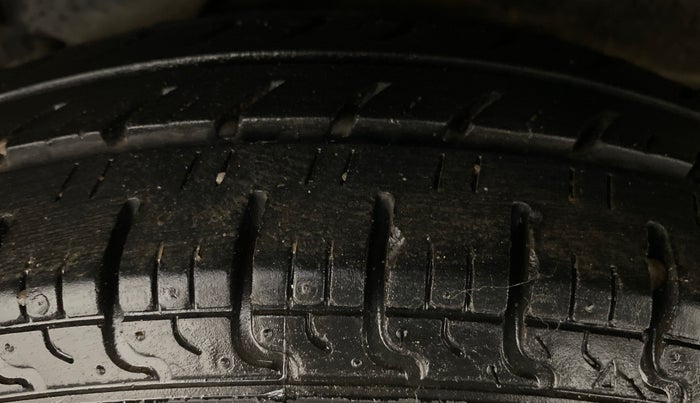 2010 Hyundai i10 MAGNA 1.2, Petrol, Manual, 56,564 km, Left Rear Tyre Tread