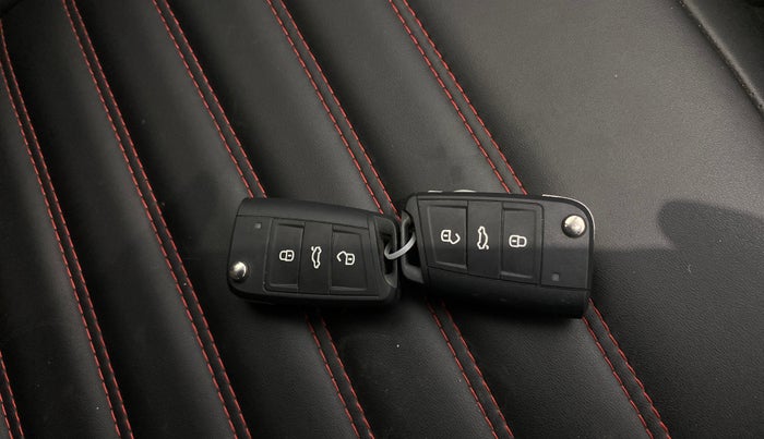 2025 Volkswagen TAIGUN GT Line 1.0L TSI MT, Petrol, Manual, 14,351 km, Key Close Up