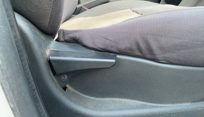 2018 Tata Tiago XT PETROL, CNG, Manual, 77,648 km, Driver Side Adjustment Panel