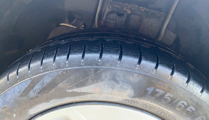 2018 Tata Tiago XT PETROL, CNG, Manual, 77,648 km, Left Front Tyre Tread