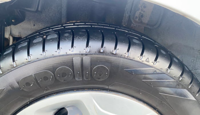 2018 Tata Tiago XT PETROL, CNG, Manual, 77,648 km, Right Rear Tyre Tread
