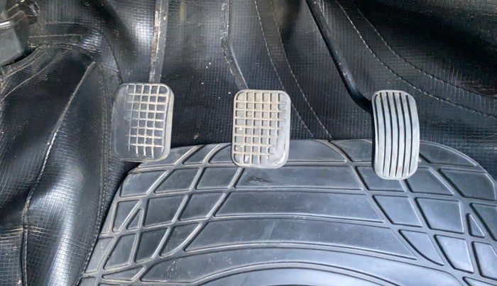 2018 Tata Tiago XT PETROL, CNG, Manual, 77,648 km, Pedals