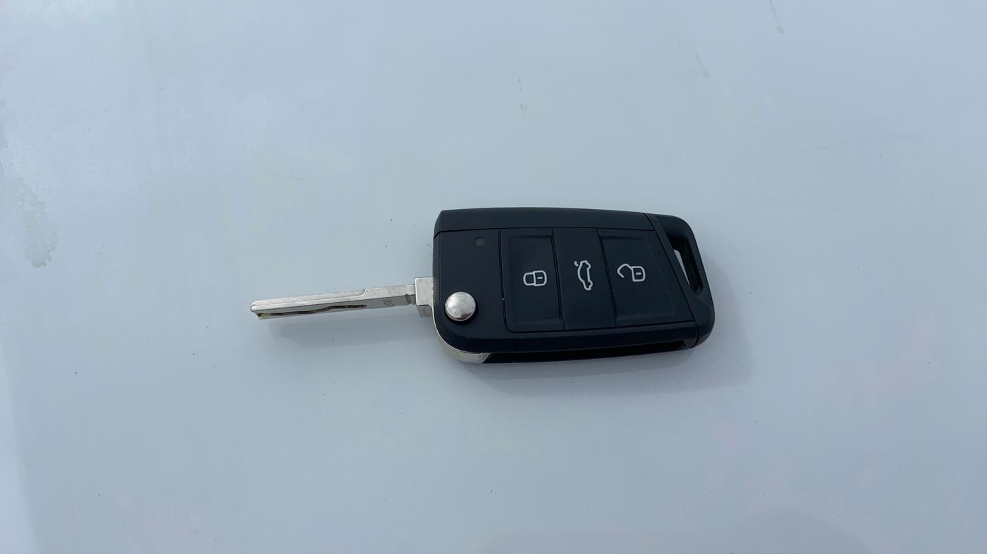 2021 Skoda KUSHAQ STYLE 1.5L TSI MT, Petrol, Manual, 56,418 km, Key Close Up