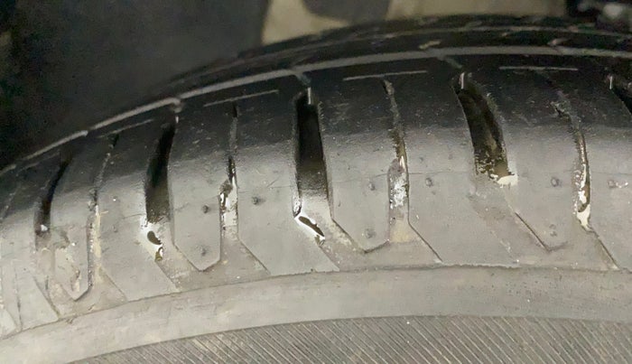 2018 Hyundai Elite i20 ASTA 1.2 (O), Petrol, Manual, 48,788 km, Left Front Tyre Tread
