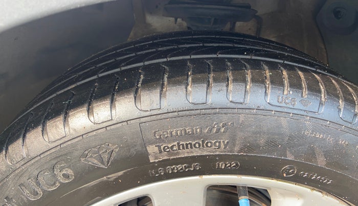 2022 MG ASTOR SUPER 1.5 CVT, Petrol, Automatic, 24,114 km, Left Front Tyre Tread