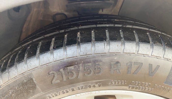 2022 MG ASTOR SUPER 1.5 CVT, Petrol, Automatic, 24,114 km, Right Front Tyre Tread