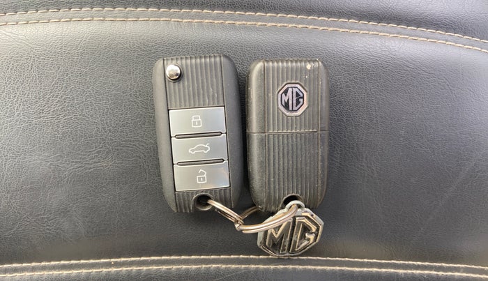 2022 MG ASTOR SUPER 1.5 CVT, Petrol, Automatic, 24,114 km, Key Close Up