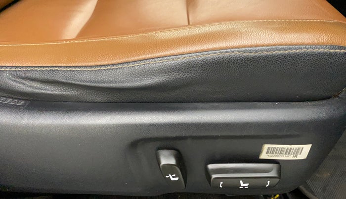 2016 Toyota Innova Crysta 2.7 ZX AT 7 STR, Petrol, Automatic, 90,064 km, Driver Side Adjustment Panel