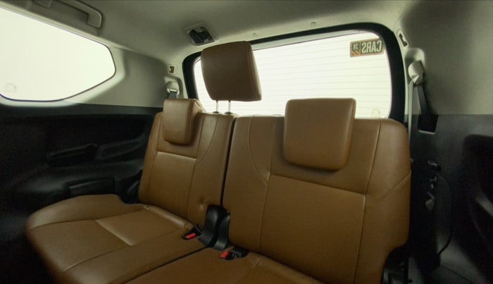 2016 Toyota Innova Crysta 2.7 ZX AT 7 STR, Petrol, Automatic, 90,064 km, Third Seat Row ( optional )