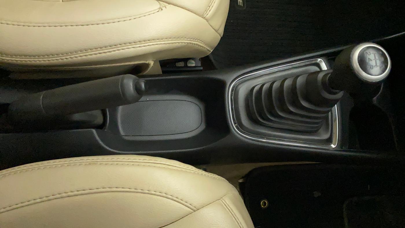 2019 Honda Amaze 1.2L I-VTEC S, Petrol, Manual, 50,433 km, Gear Lever
