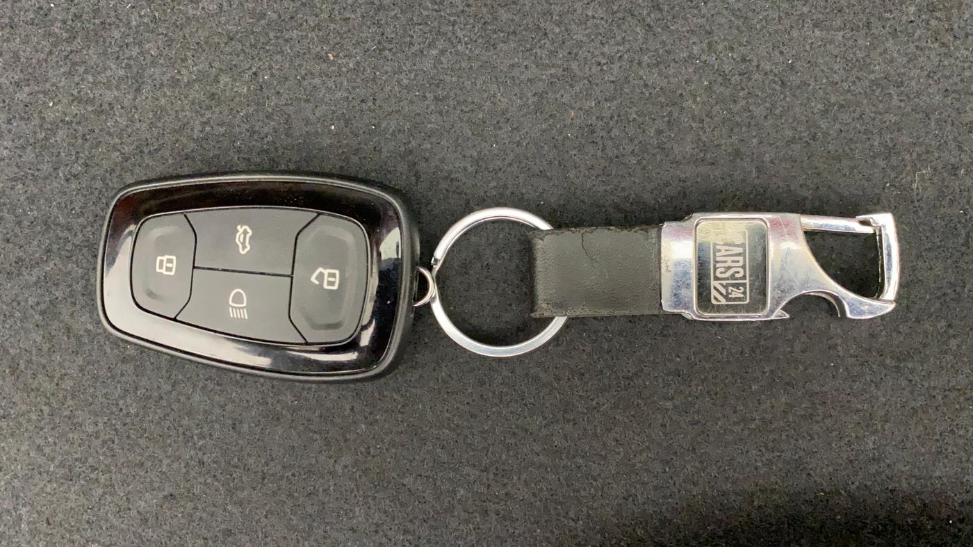 2022 Tata TIAGO NRG XZ AMT, Petrol, Automatic, 9,405 km, Key Close Up