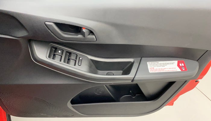 2022 Tata TIAGO NRG XZ AMT, Petrol, Automatic, 9,405 km, Driver Side Door Panels Control