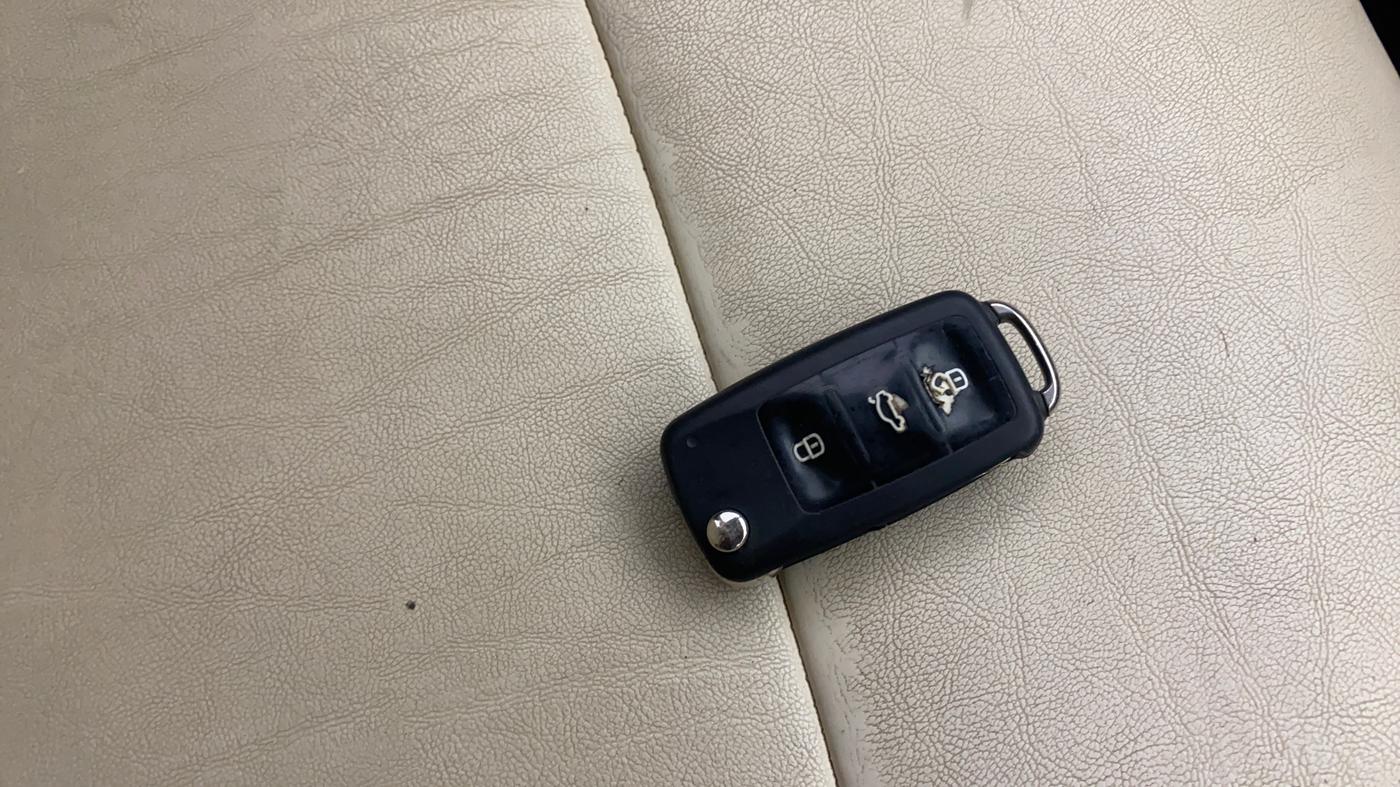 2017 Volkswagen Ameo COMFORTLINE 1.5 AT, Diesel, Automatic, 89,547 km, Key Close Up
