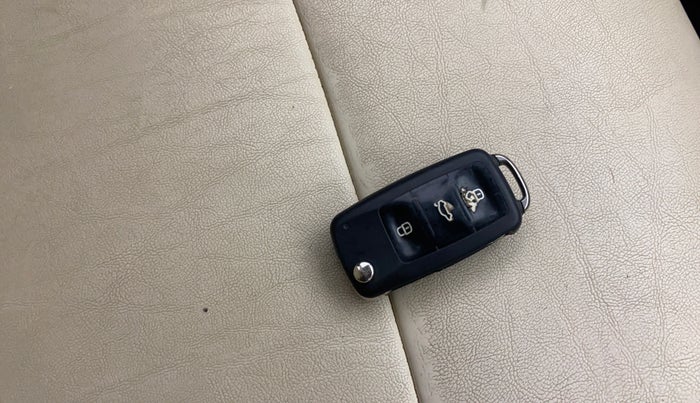 2017 Volkswagen Ameo COMFORTLINE 1.5 AT, Diesel, Automatic, 91,879 km, Key Close Up