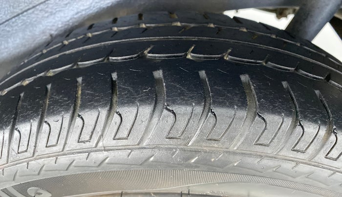 2016 Maruti Wagon R 1.0 VXI, Petrol, Manual, 31,944 km, Left Rear Tyre Tread