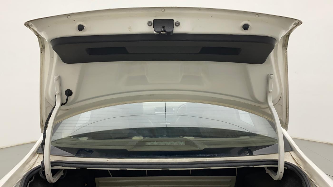 2012 Skoda Rapid 1.6 MPI AT AMBITION PLUS, Petrol, Automatic, 40,902 km, Boot Door Open