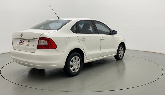 2012 Skoda Rapid 1.6 MPI AT AMBITION PLUS, Petrol, Automatic, 40,902 km, Right Back Diagonal