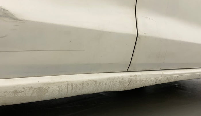 2012 Skoda Rapid 1.6 MPI AT AMBITION PLUS, Petrol, Automatic, 40,902 km, Right running board - Slightly dented