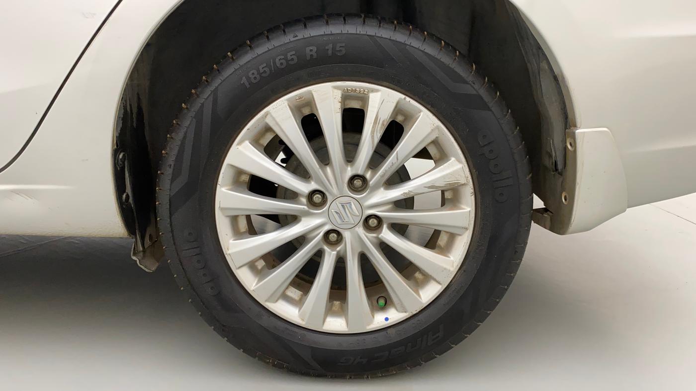 2015 Maruti Ciaz ZXI, Petrol, Manual, 83,871 km, Left Rear Wheel