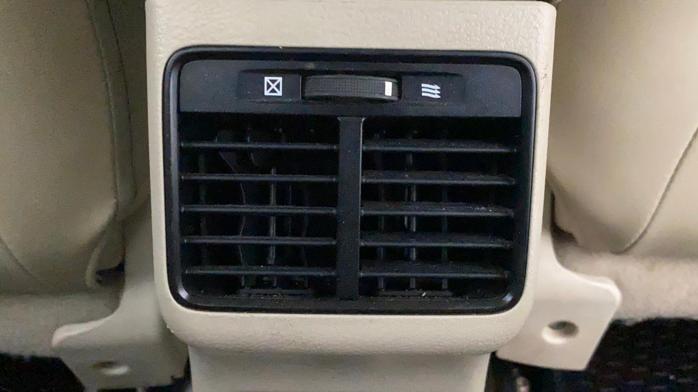 2015 Maruti Ciaz ZXI, Petrol, Manual, 83,871 km, Rear AC Vents