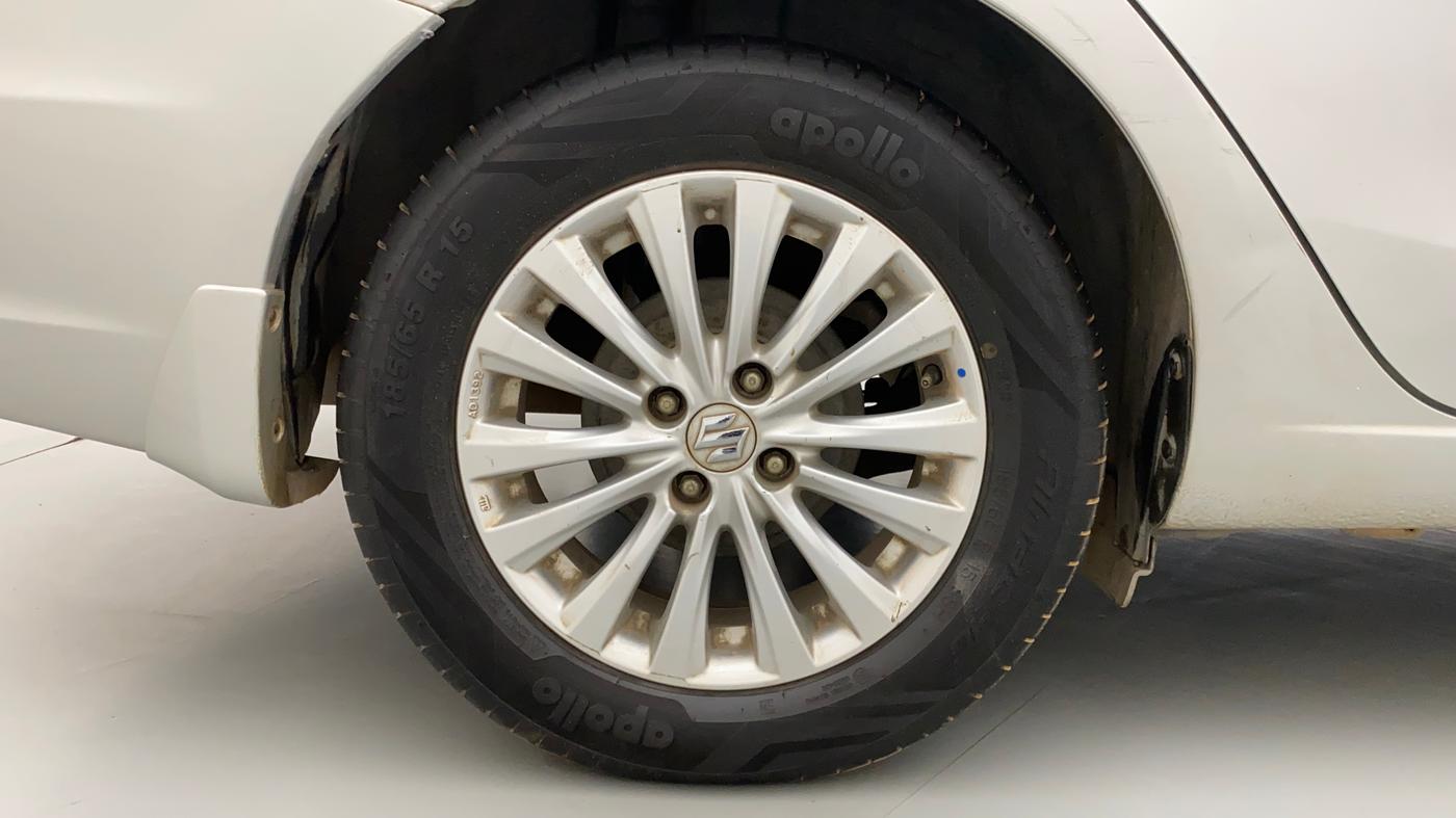 2015 Maruti Ciaz ZXI, Petrol, Manual, 83,871 km, Right Rear Wheel
