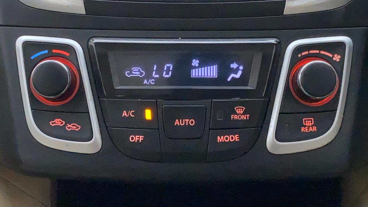 2015 Maruti Ciaz ZXI, Petrol, Manual, 83,871 km, Automatic Climate Control
