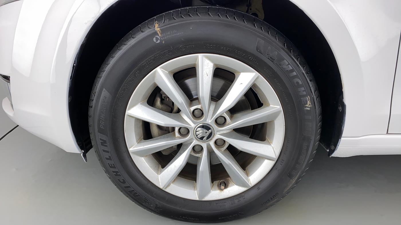 2015 Skoda Octavia AMBITION 2.0 TDI CR, Diesel, Manual, 62,277 km, Left Front Wheel