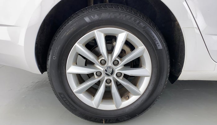 2015 Skoda Octavia AMBITION 2.0 TDI CR, Diesel, Manual, 62,277 km, Right Rear Wheel