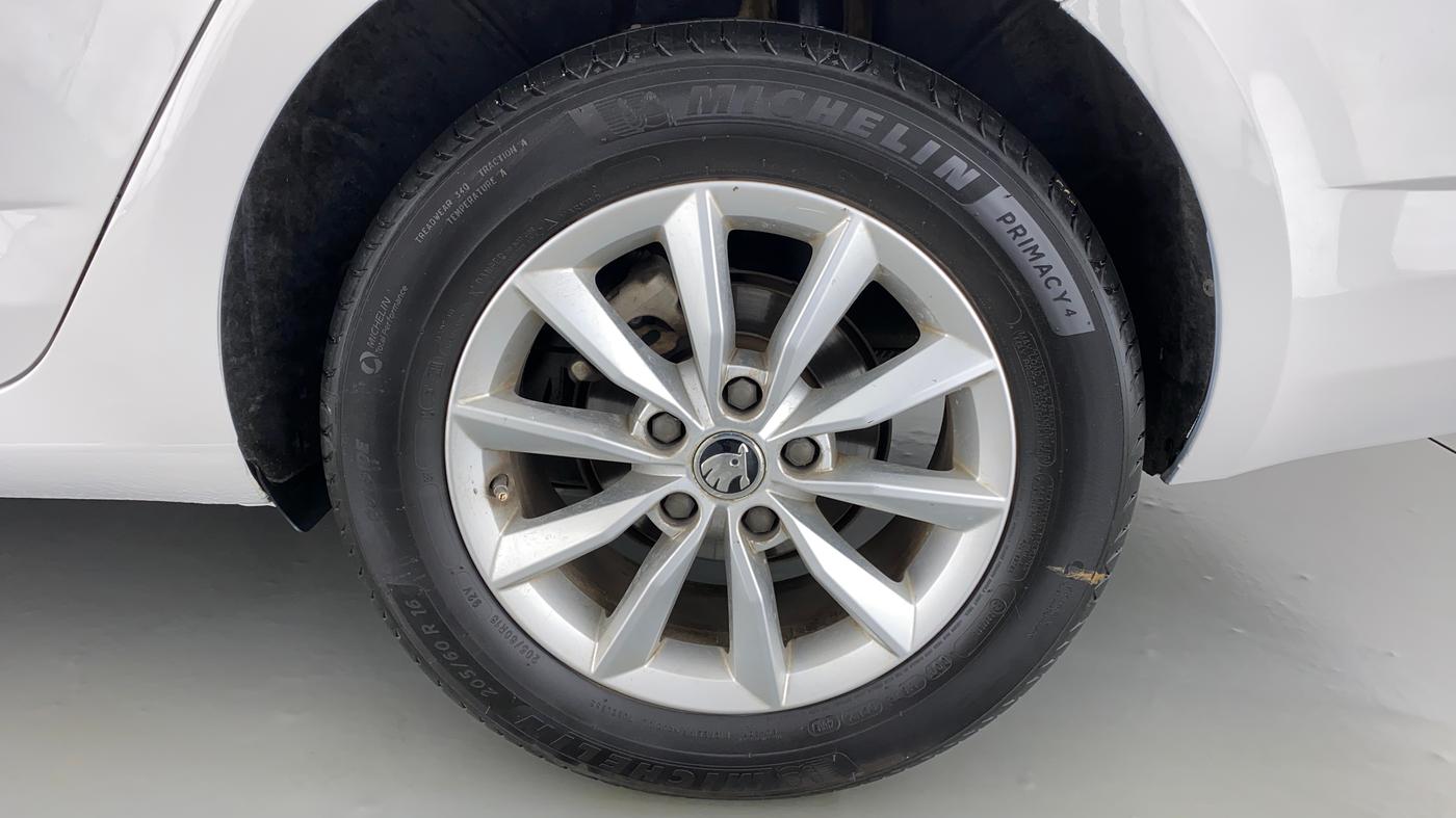 2015 Skoda Octavia AMBITION 2.0 TDI CR, Diesel, Manual, 62,277 km, Left Rear Wheel