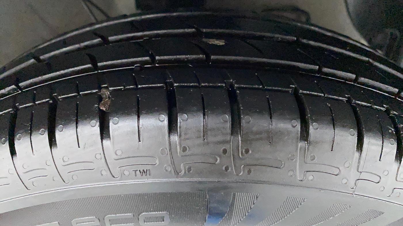 2020 Hyundai GRAND I10 NIOS SPORTZ PETROL, Petrol, Manual, 7,326 km, Right Front Tyre Tread